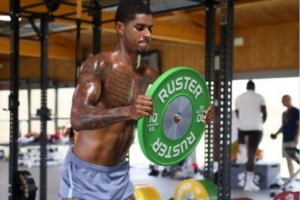 乐鱼体育赛事直播-挥汗如雨！拉什福德社媒晒健身房训练照片，并将其设置为新的头像