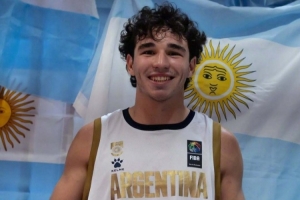 足球直播-新坎帕佐？阿根廷U19后卫苏卡茨基单场15助刷新赛会纪录