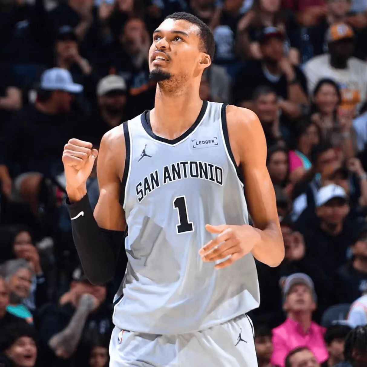 乐鱼直播入口-马刺有很大动机在最后一场阻击掘金，以便在二轮让雷霆和掘金提前碰面